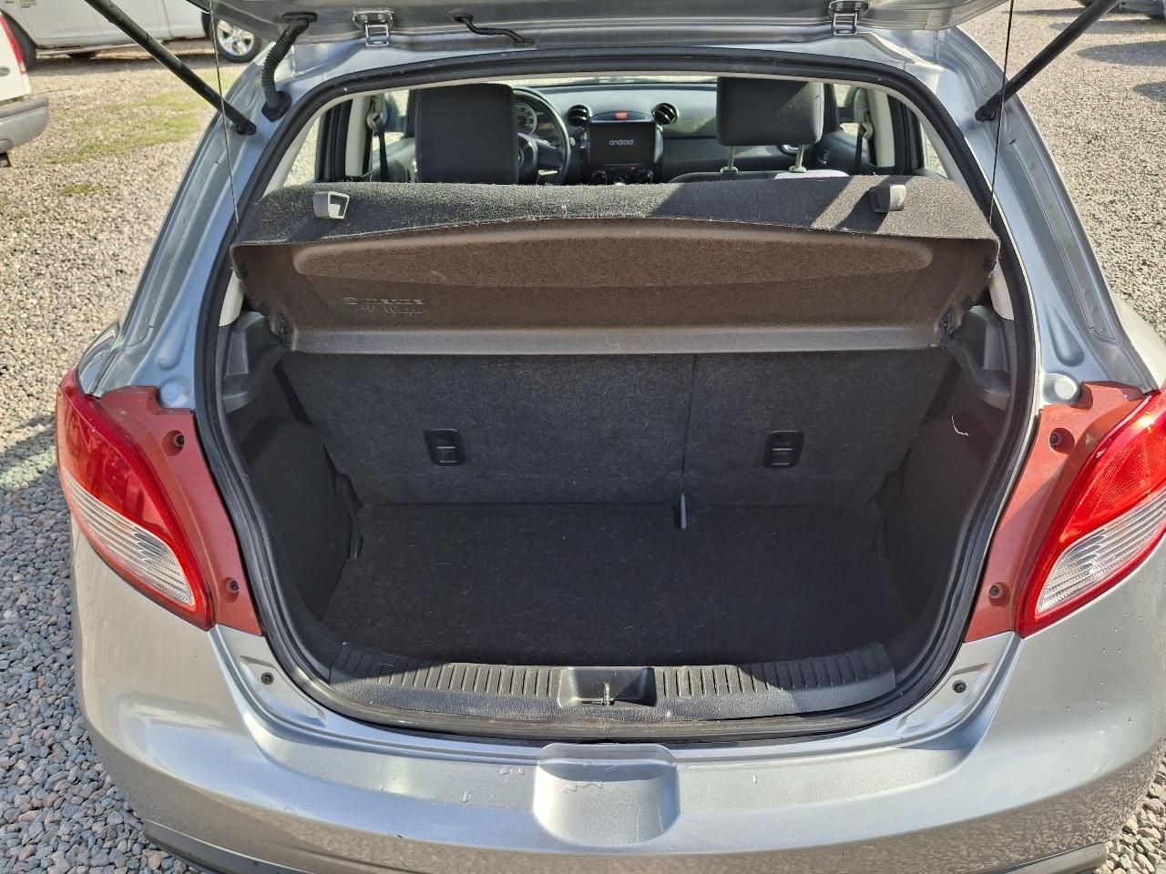 Mazda MAZDA2 Sport 2012