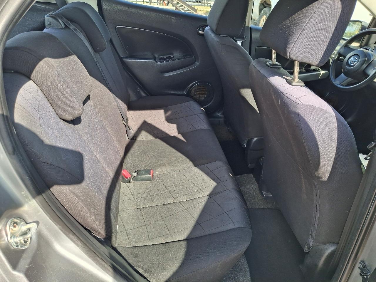 Mazda MAZDA2 Sport 2012