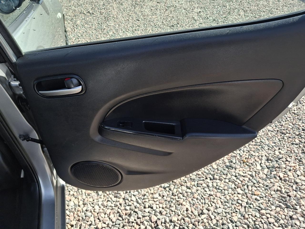 Mazda MAZDA2 Sport 2012