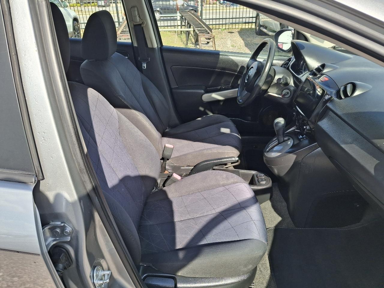 Mazda MAZDA2 Sport 2012