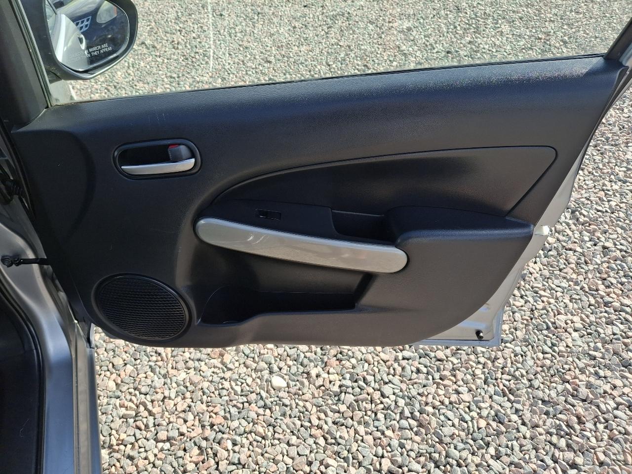 Mazda MAZDA2 Sport 2012