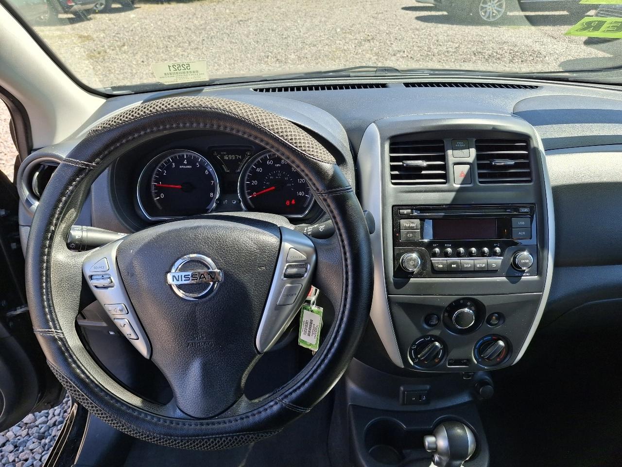 Nissan Versa SV 2017