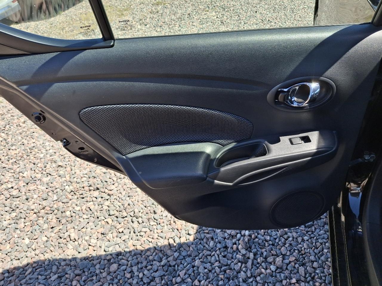 Nissan Versa SV 2017