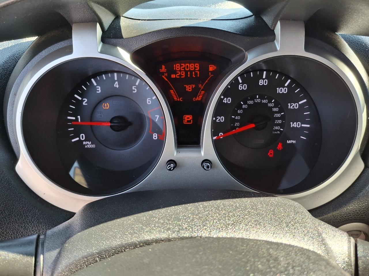 Nissan Juke SL FWD 2012