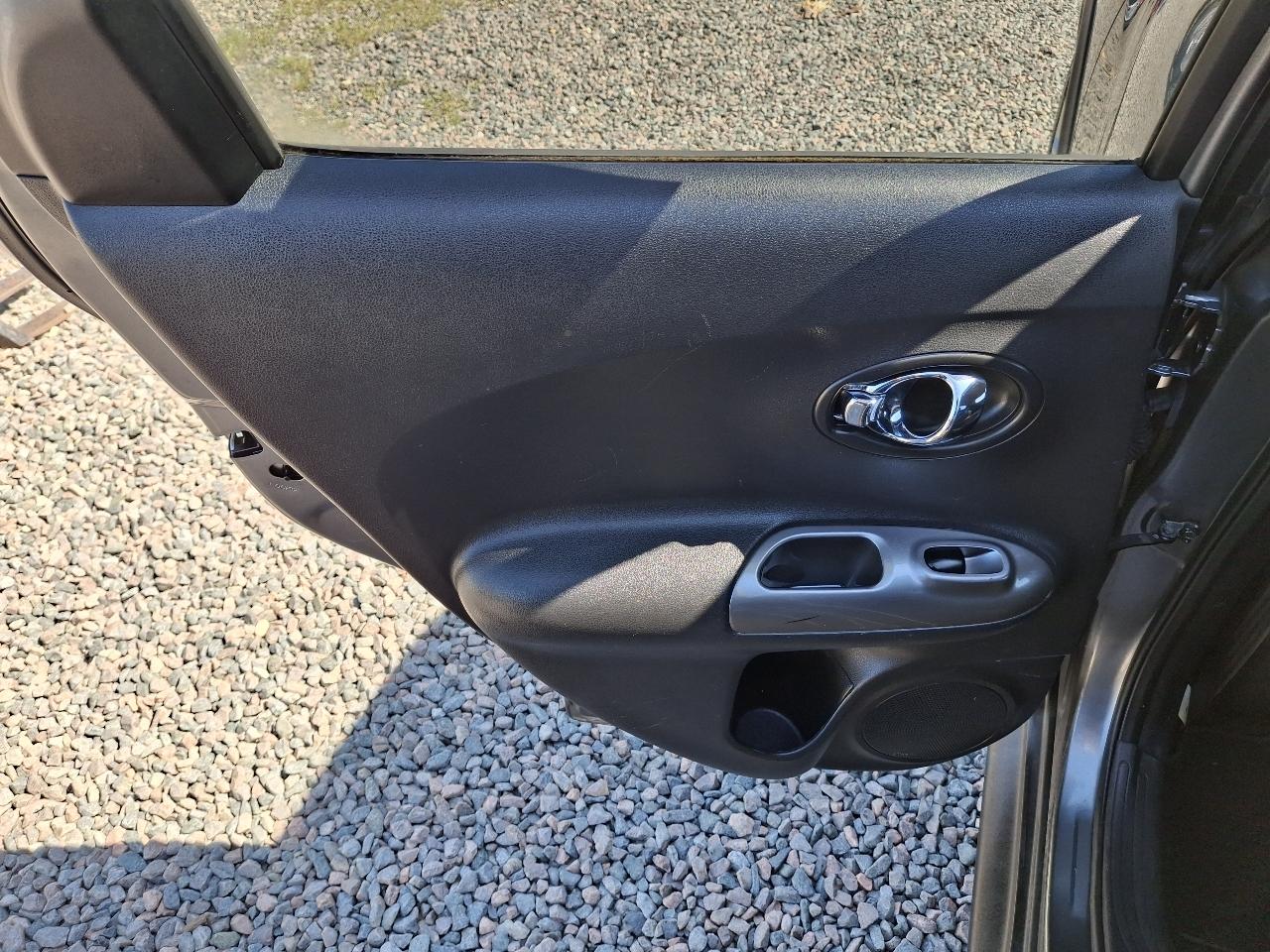 Nissan Juke SL FWD 2012