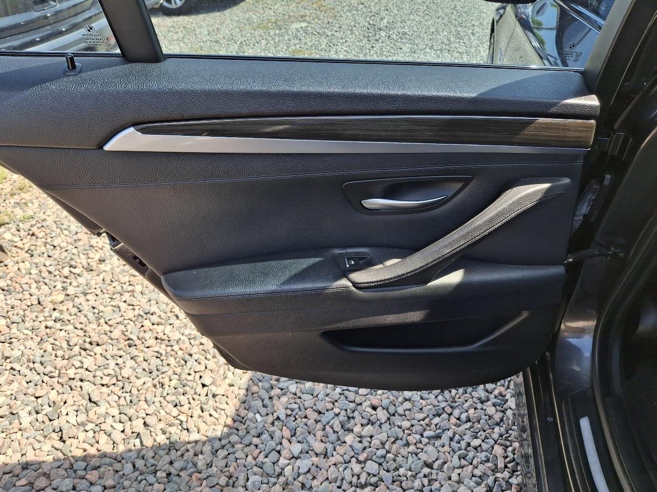 BMW 5-Series 535i 2011