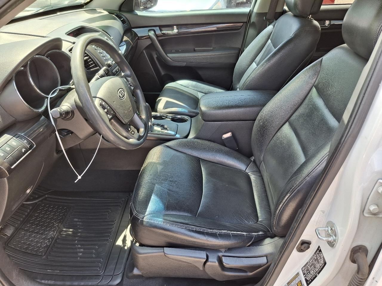 Kia Sorento LX 2WD 2012