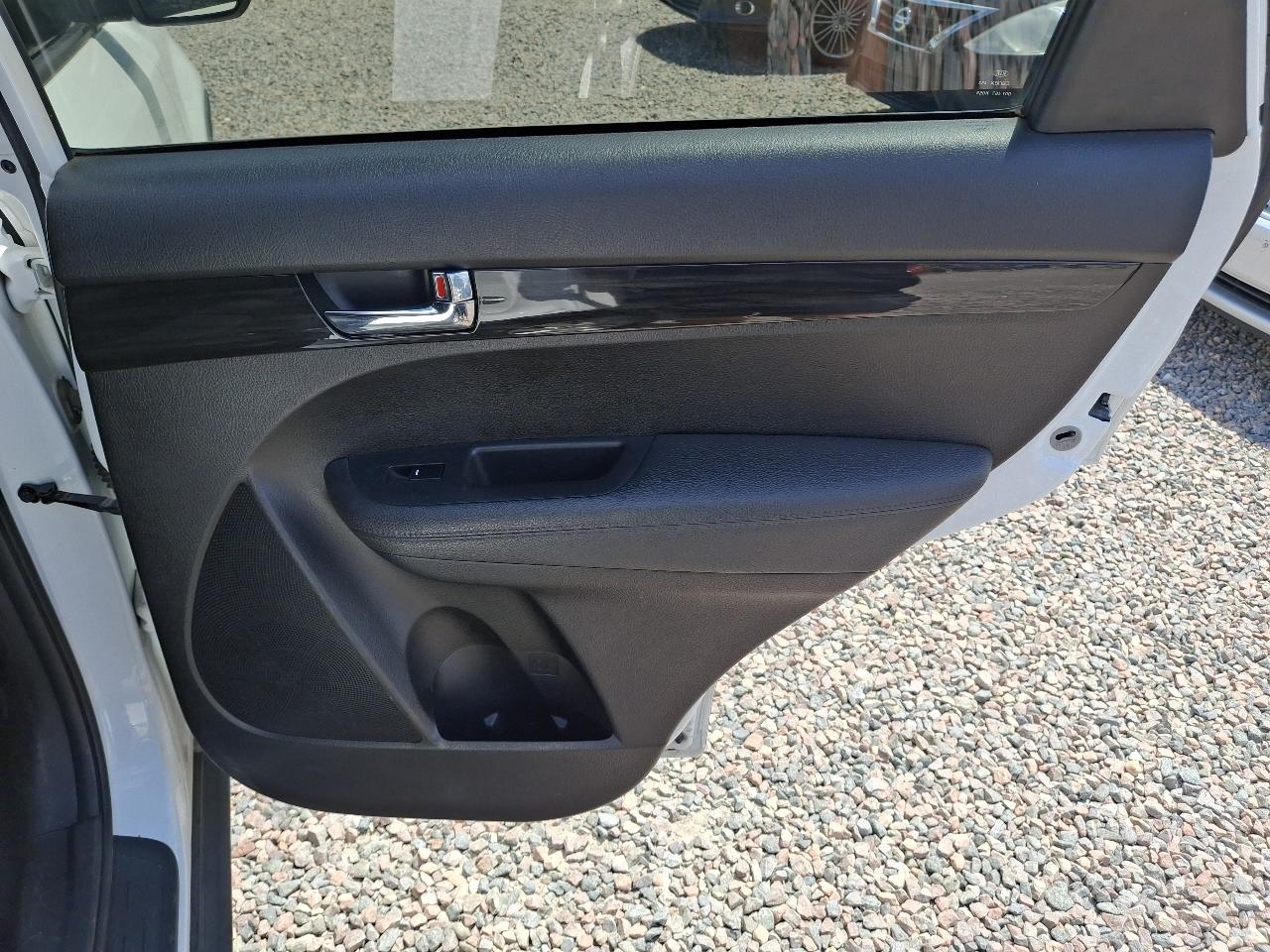 Kia Sorento LX 2WD 2012