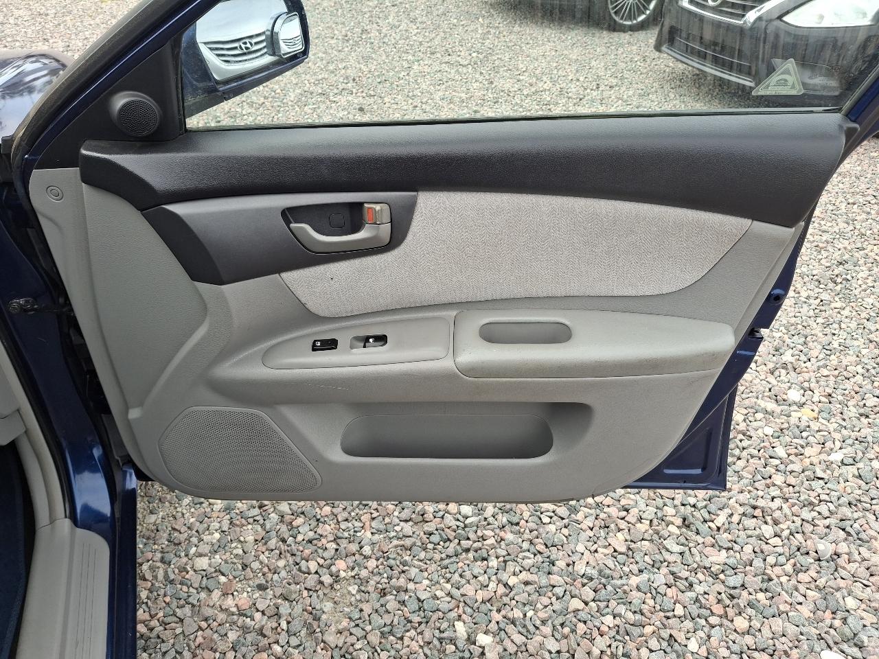 Kia Optima LX V6 2008