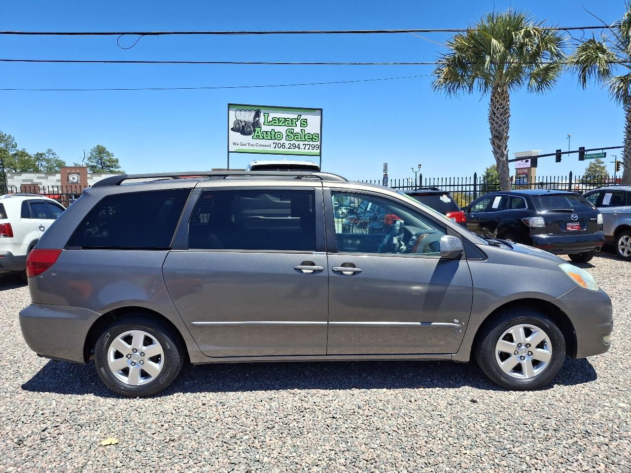 Toyota Sienna XLE 2004