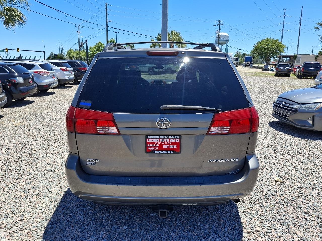 Toyota Sienna XLE 2004