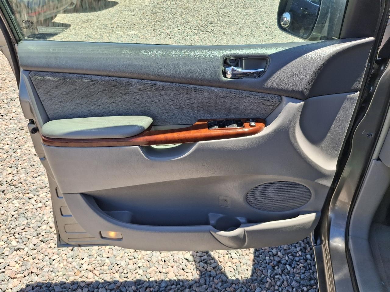 Toyota Sienna XLE 2004