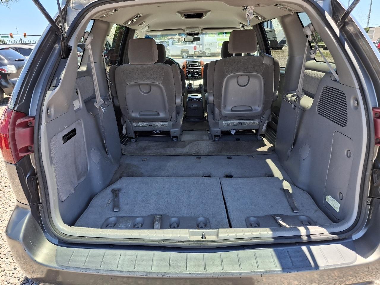 Toyota Sienna XLE 2004
