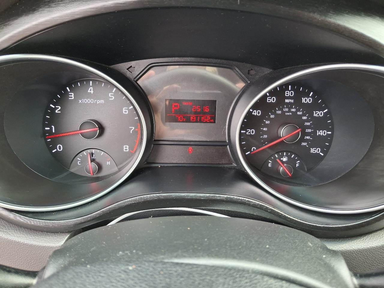 Kia Sedona LX 2015