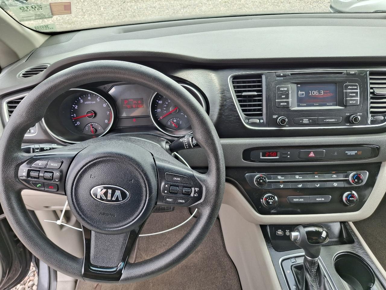 Kia Sedona LX 2015