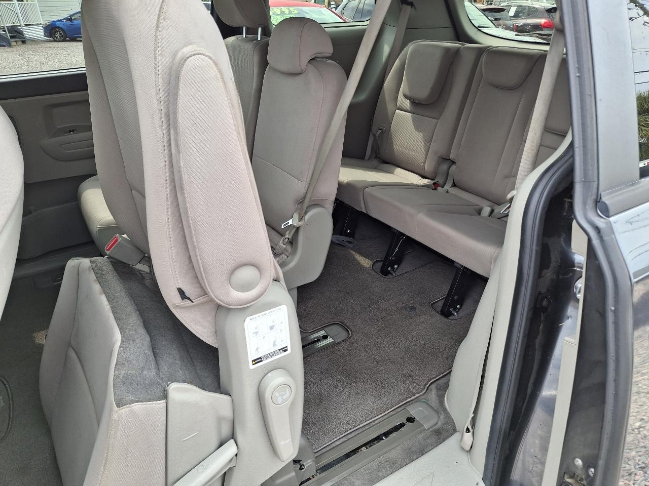 Kia Sedona LX 2015