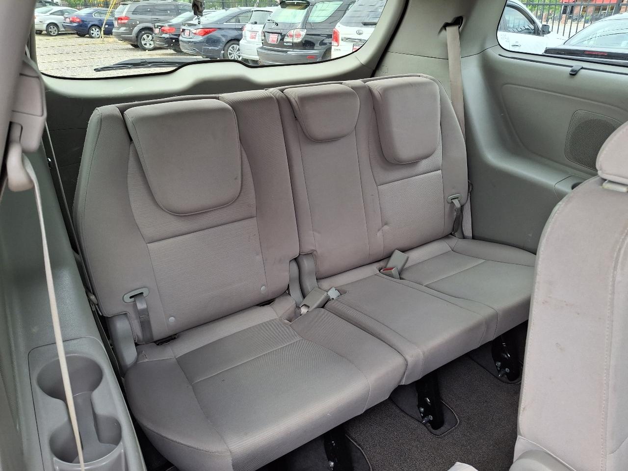 Kia Sedona LX 2015