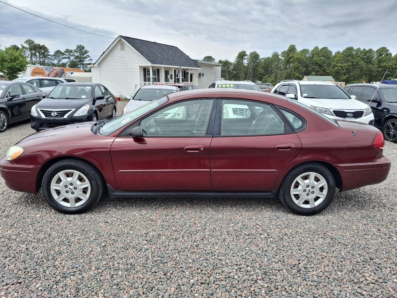 Ford Taurus SE 2006