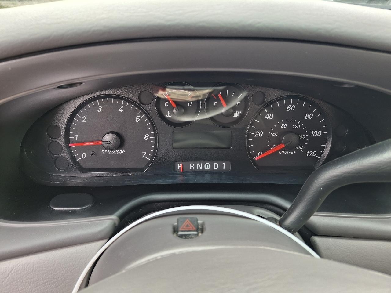 Ford Taurus SE 2006
