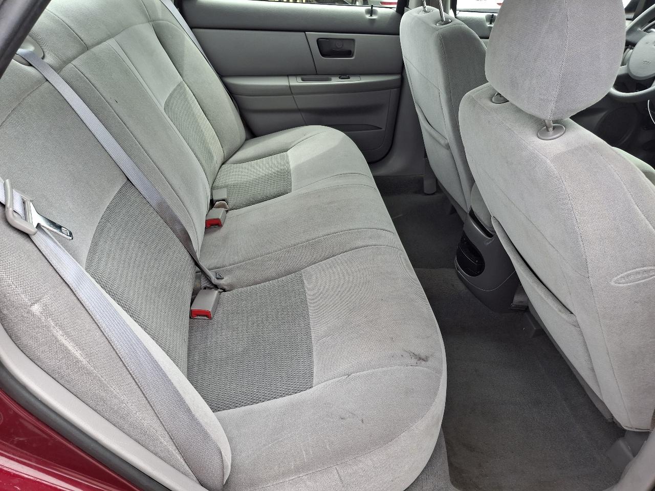 Ford Taurus SE 2006