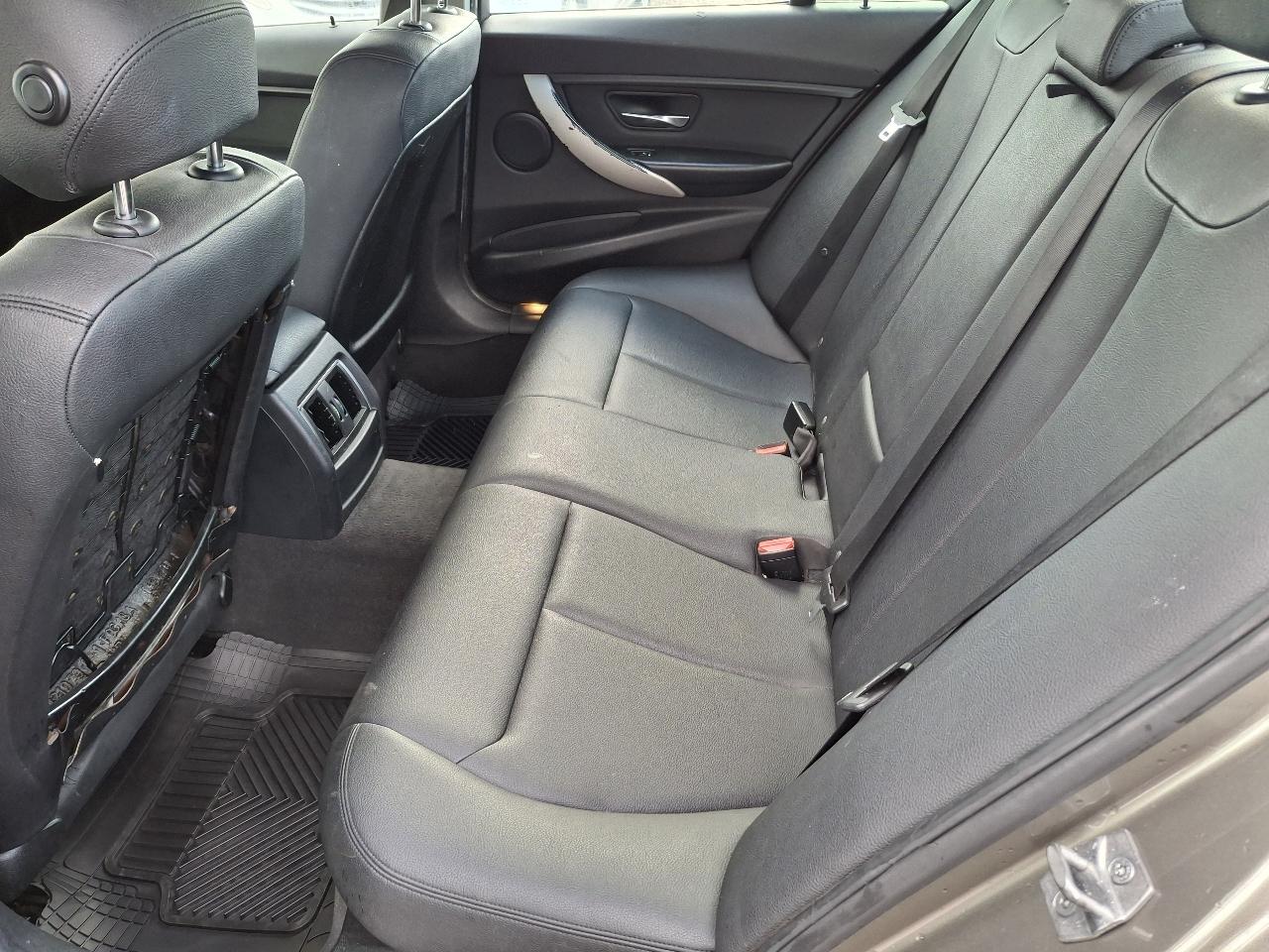 BMW 3-Series 320i Sedan 2016