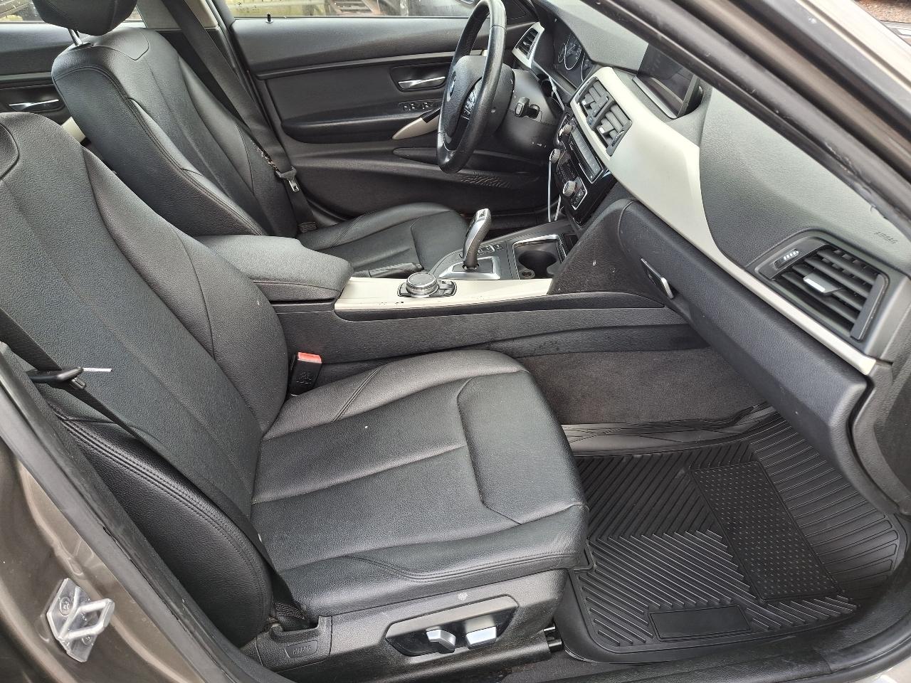 BMW 3-Series 320i Sedan 2016