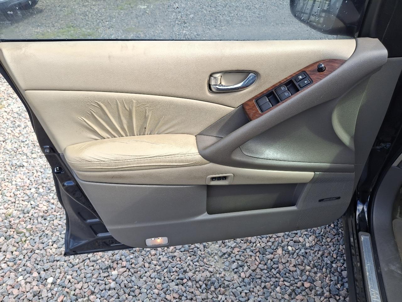 Nissan Murano LE AWD 2009