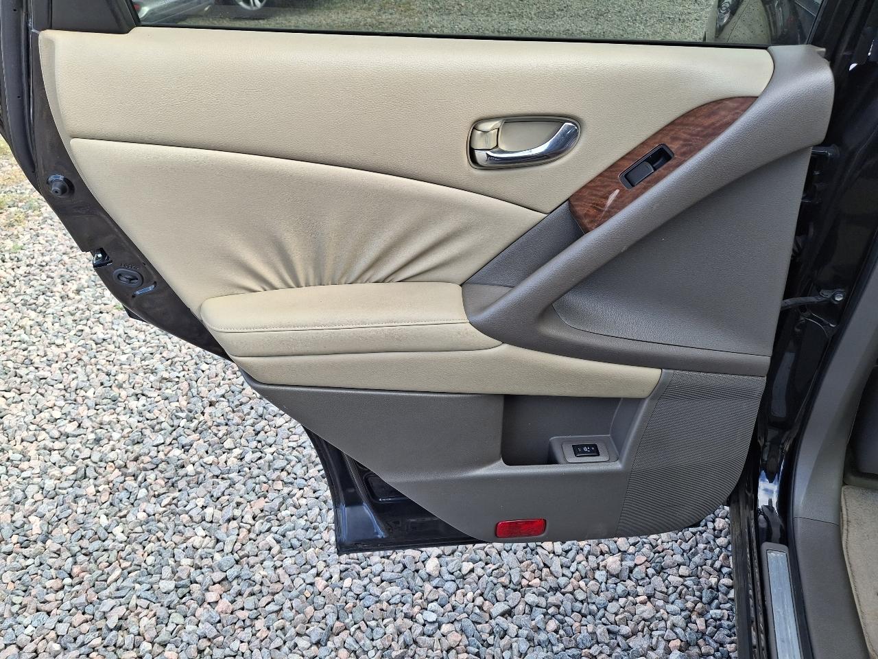 Nissan Murano LE AWD 2009