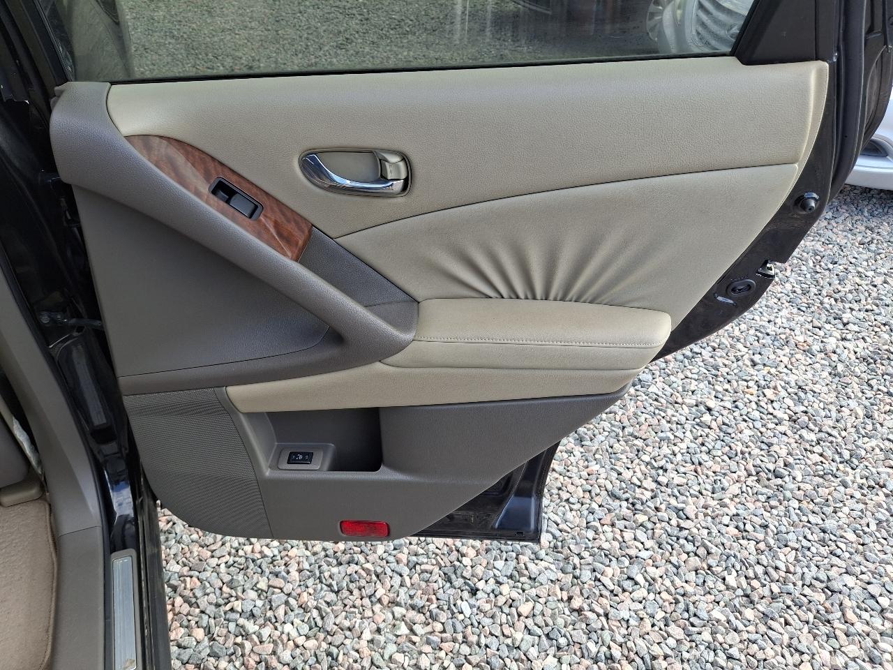 Nissan Murano LE AWD 2009