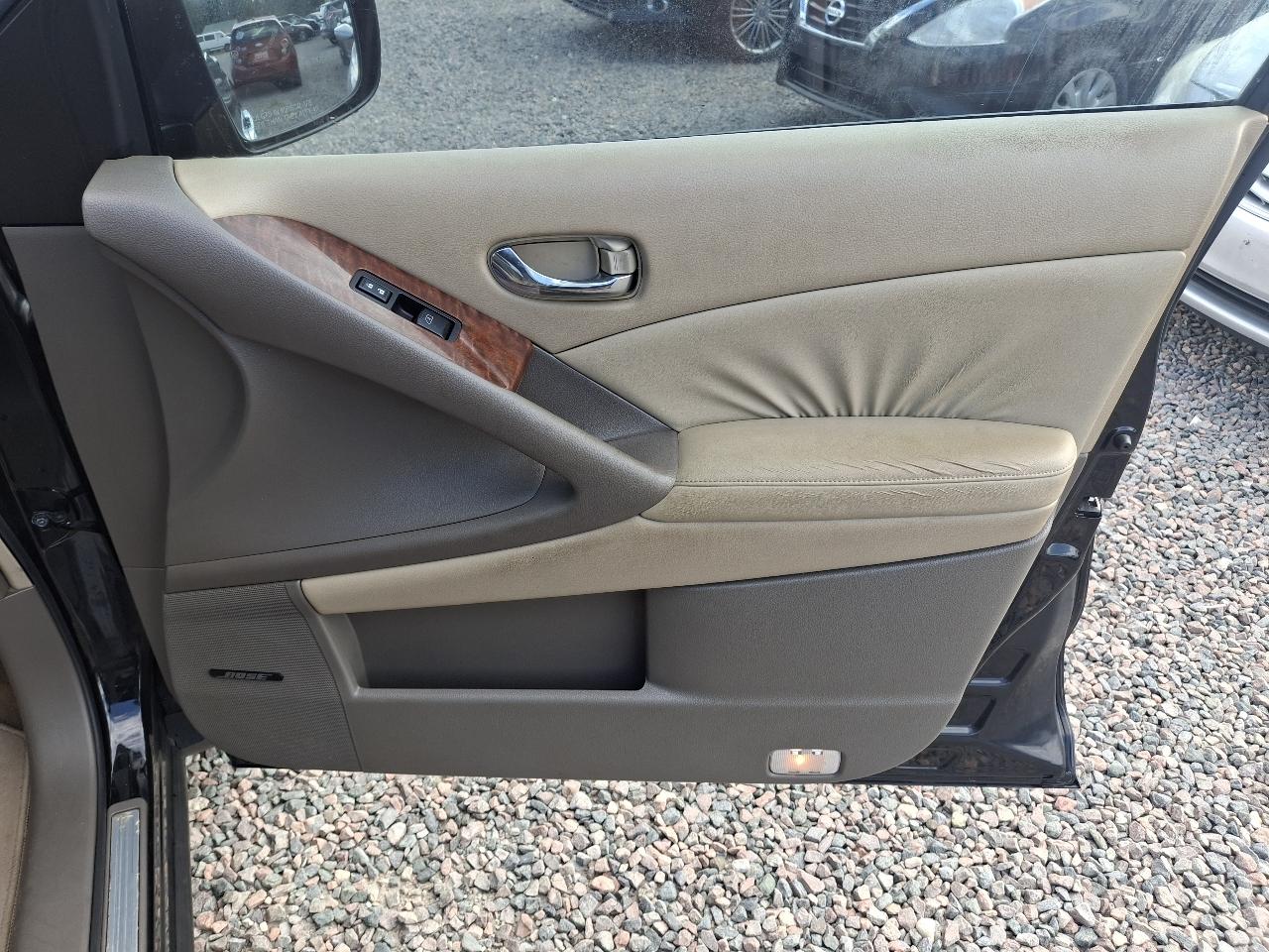 Nissan Murano LE AWD 2009