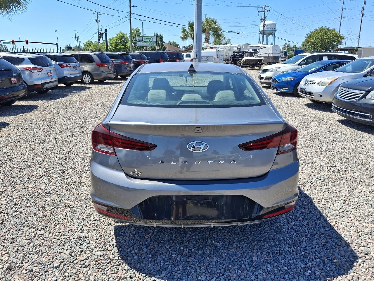 Hyundai Elantra SEL 2019