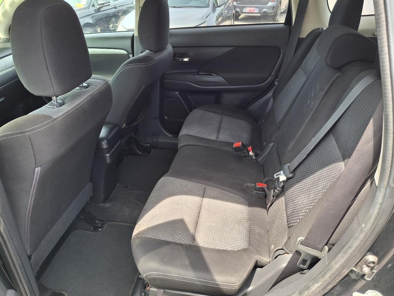Mitsubishi Outlander SEL 2WD 2018
