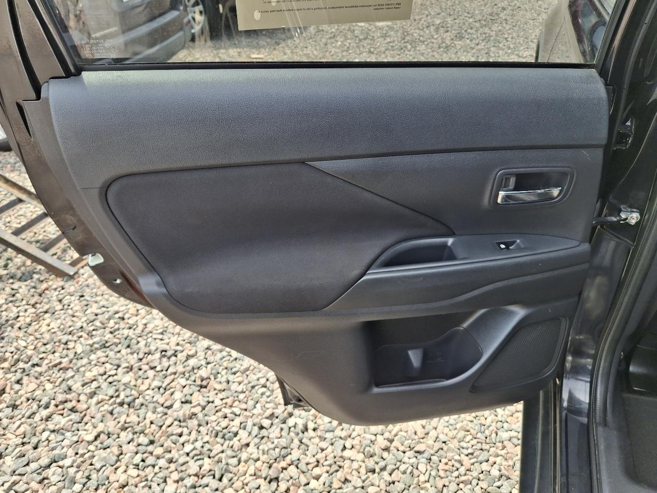 Mitsubishi Outlander SEL 2WD 2018