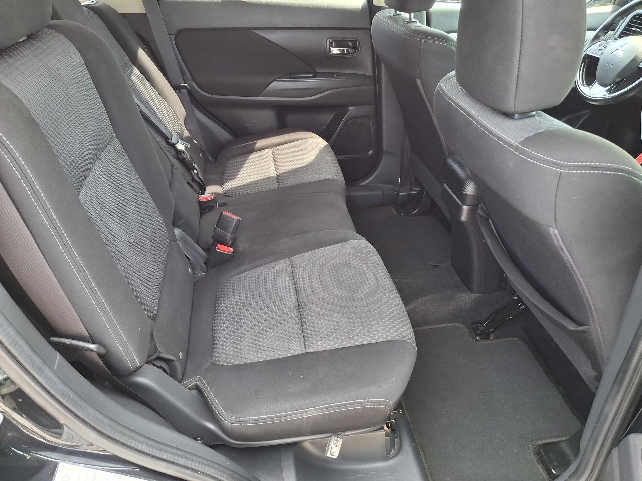Mitsubishi Outlander SEL 2WD 2018