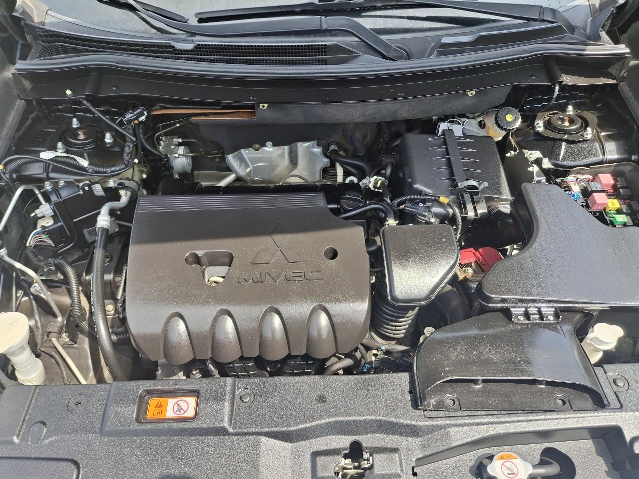 Mitsubishi Outlander SEL 2WD 2018