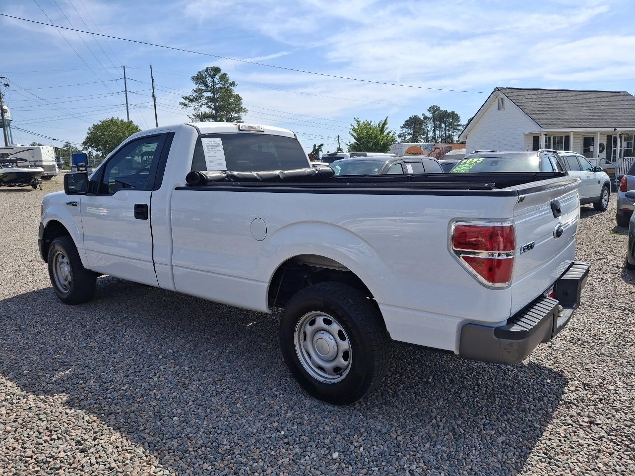Ford F-150 XL 8-ft. Bed 2WD 2014