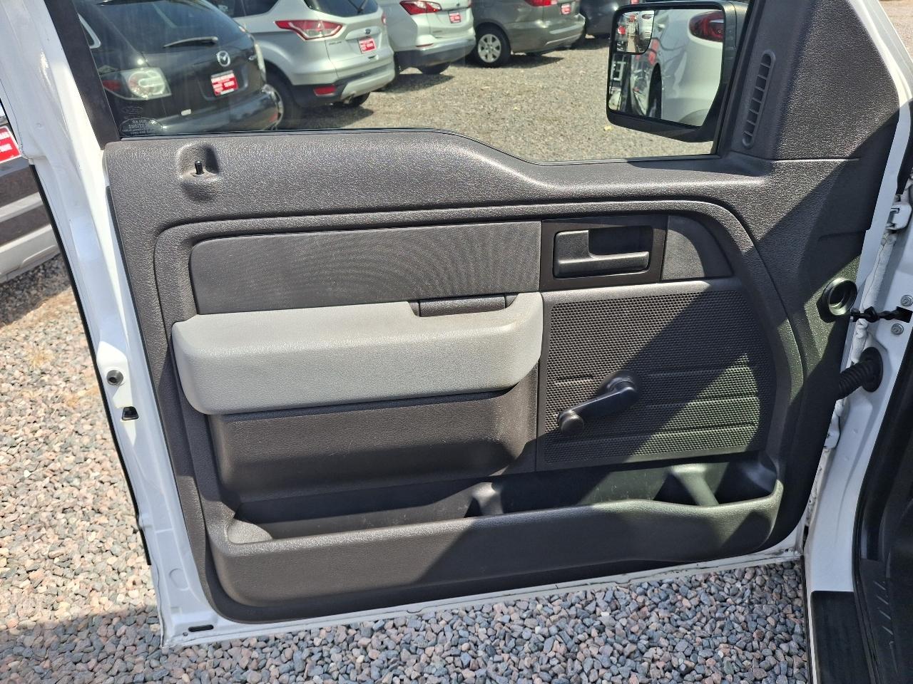 Ford F-150 XL 8-ft. Bed 2WD 2014