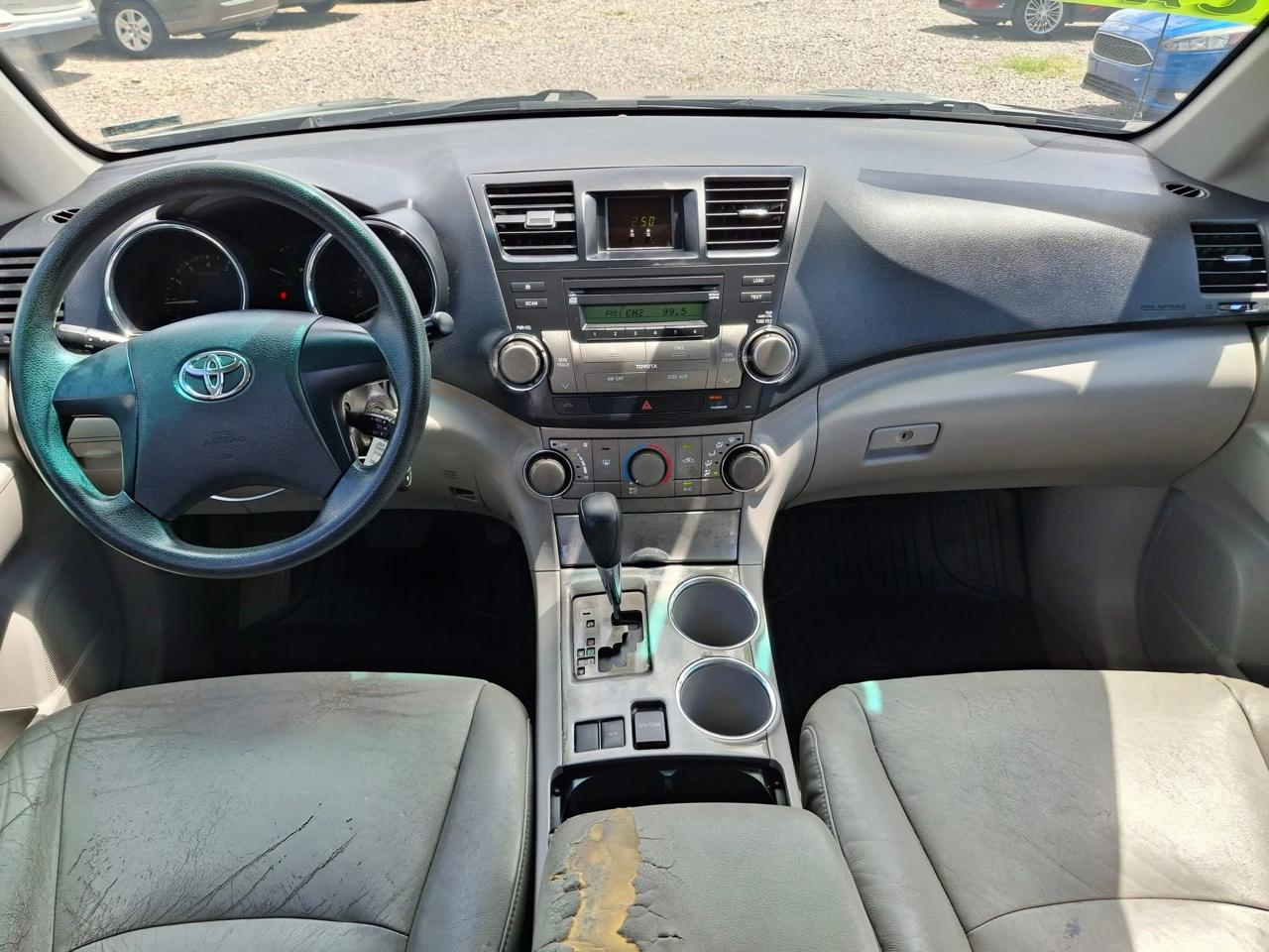 Toyota Highlander Base 2WD 2008