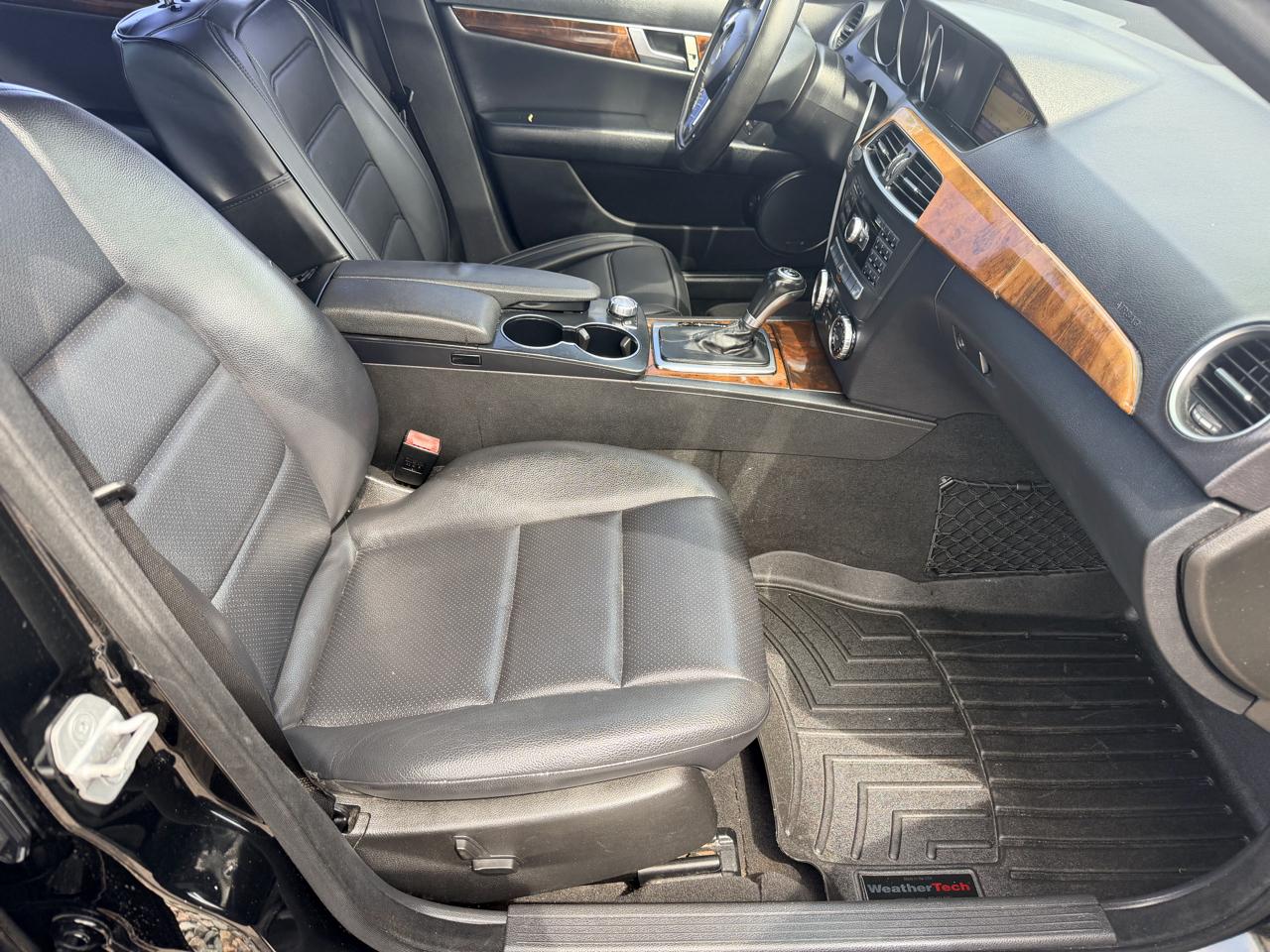 Mercedes-Benz C-Class C250 Luxury Sedan 2012