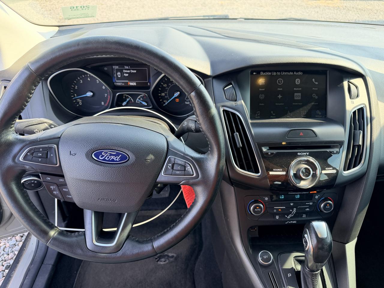 Ford Focus SE Sedan 2016