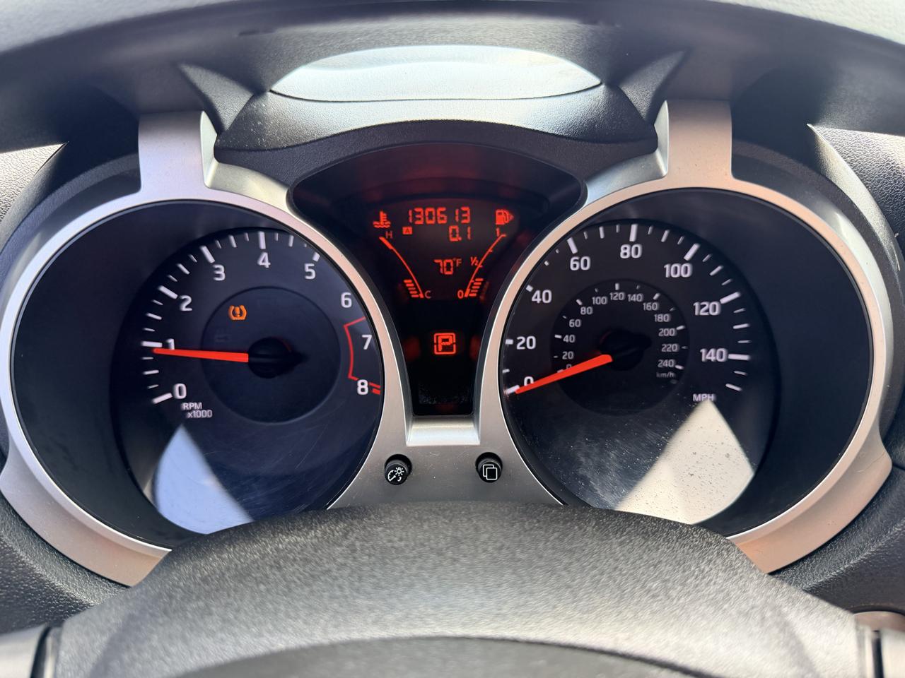 Nissan Juke SL FWD 2011
