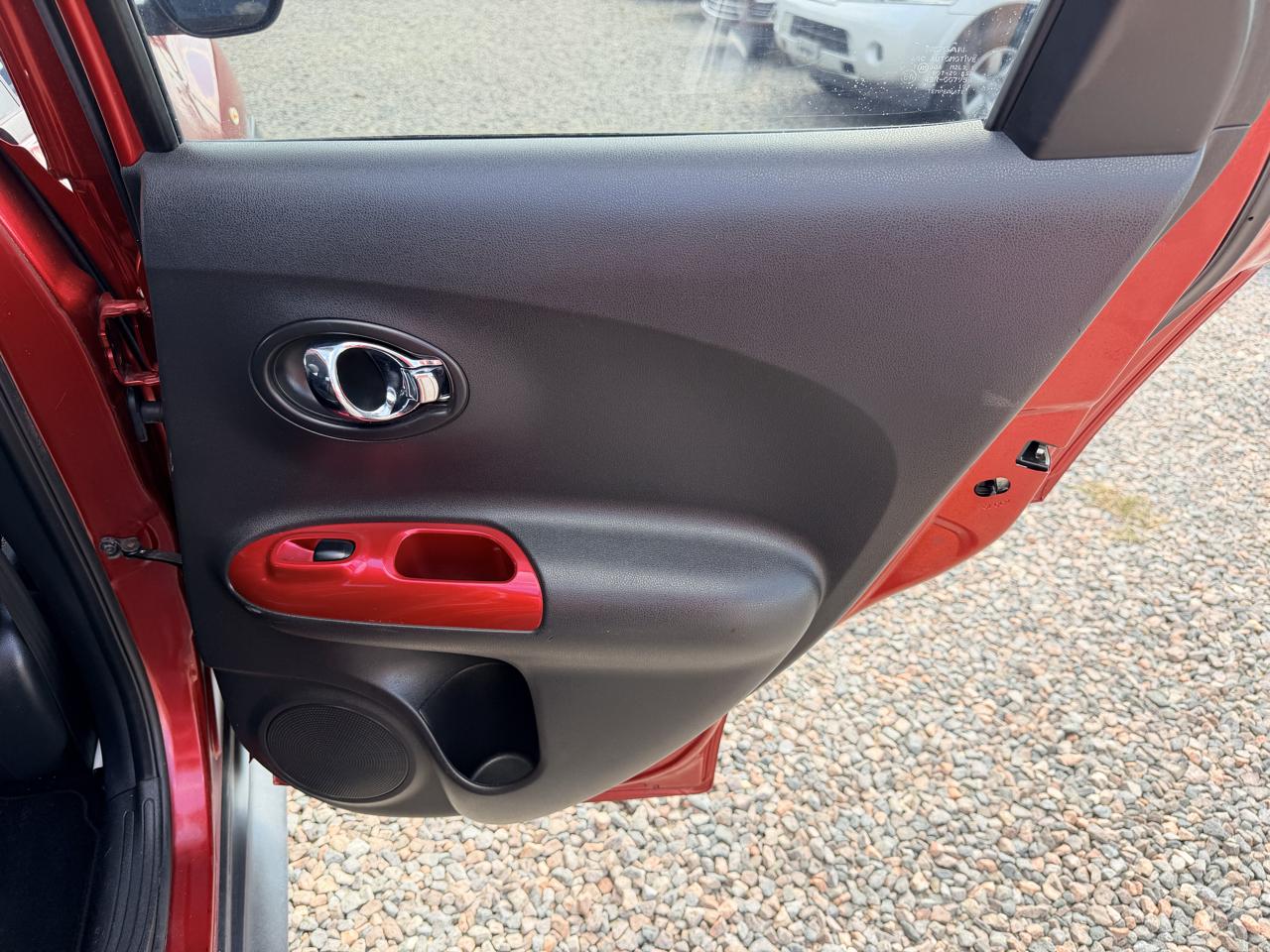 Nissan Juke SL FWD 2011