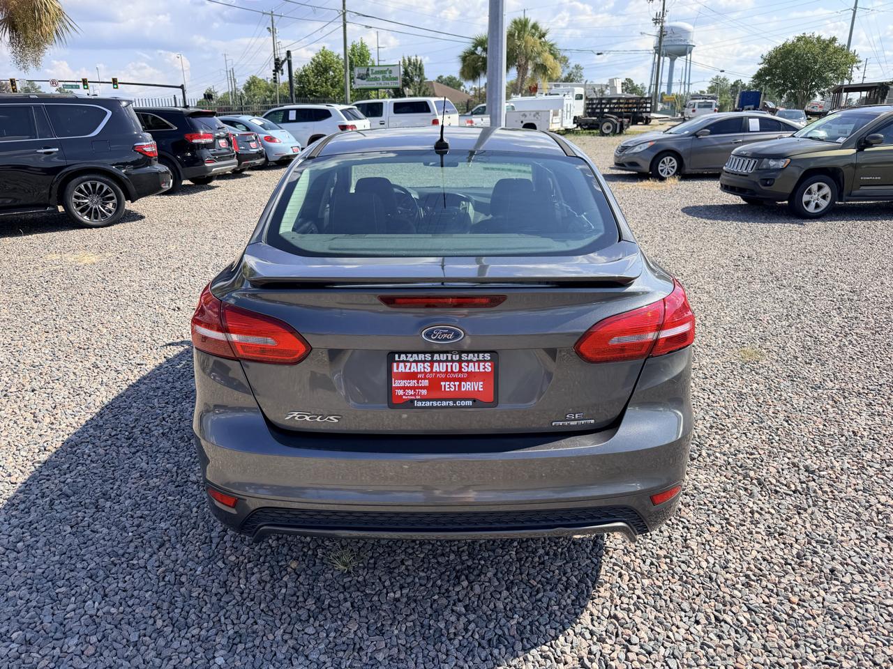 Ford Focus SE Sedan 2016
