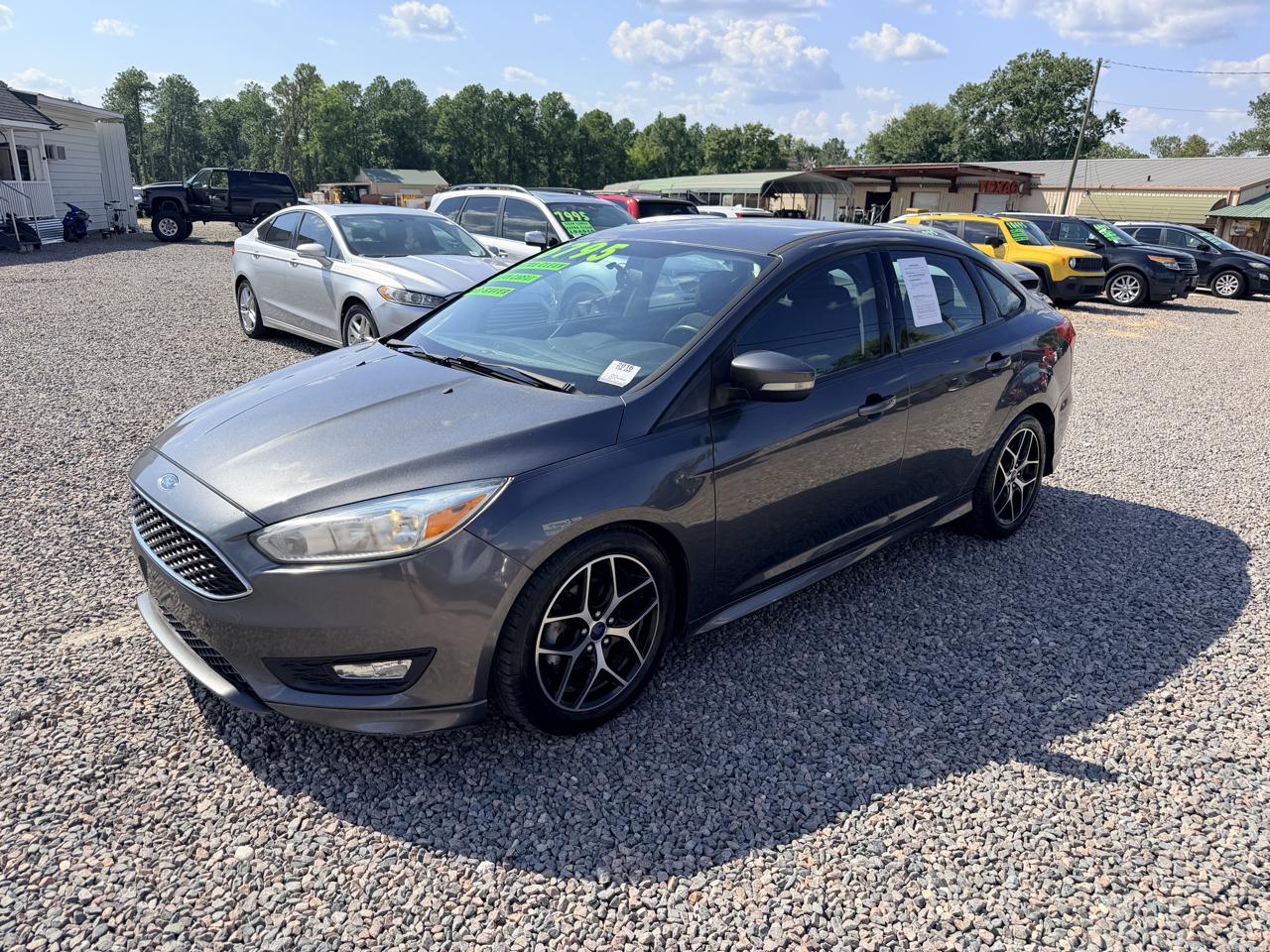 Ford Focus SE Sedan 2016