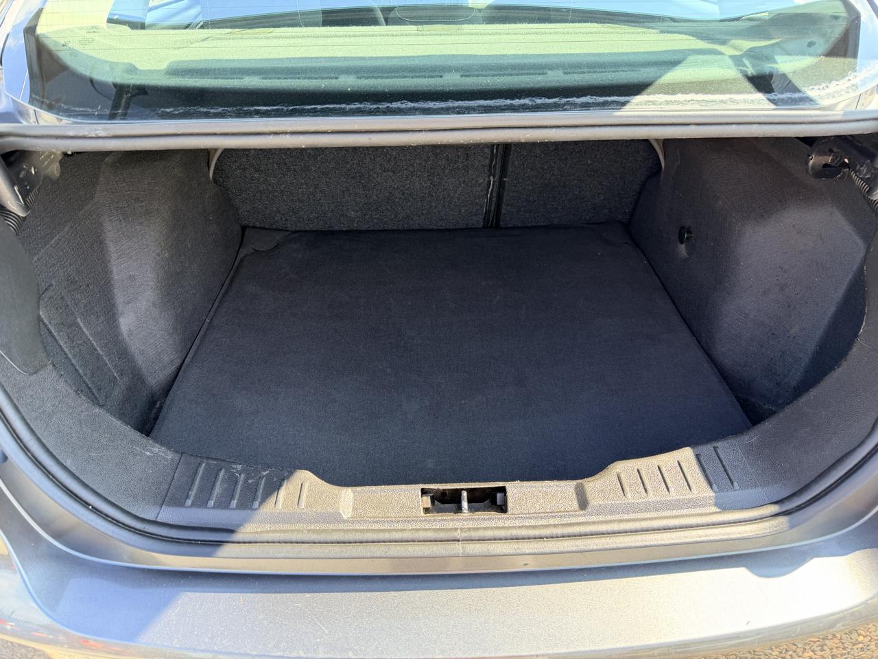 Ford Focus SE Sedan 2016