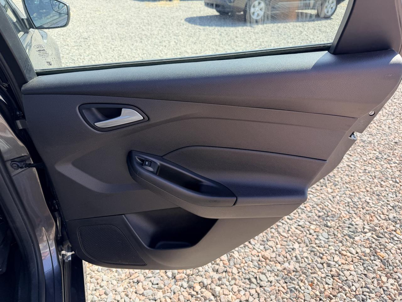 Ford Focus SE Sedan 2016