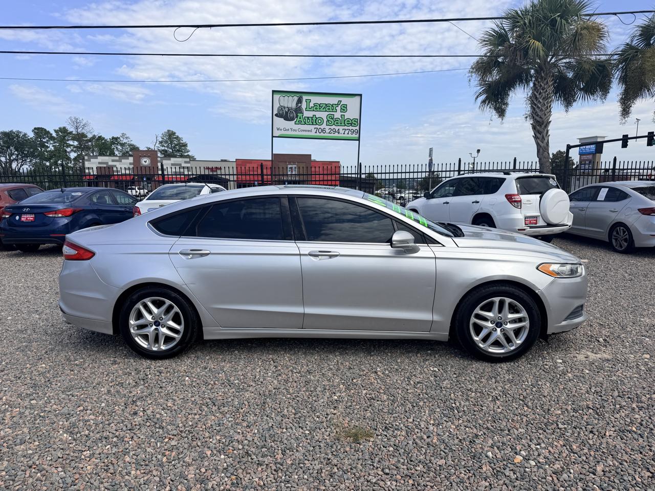 Ford Fusion SE 2013