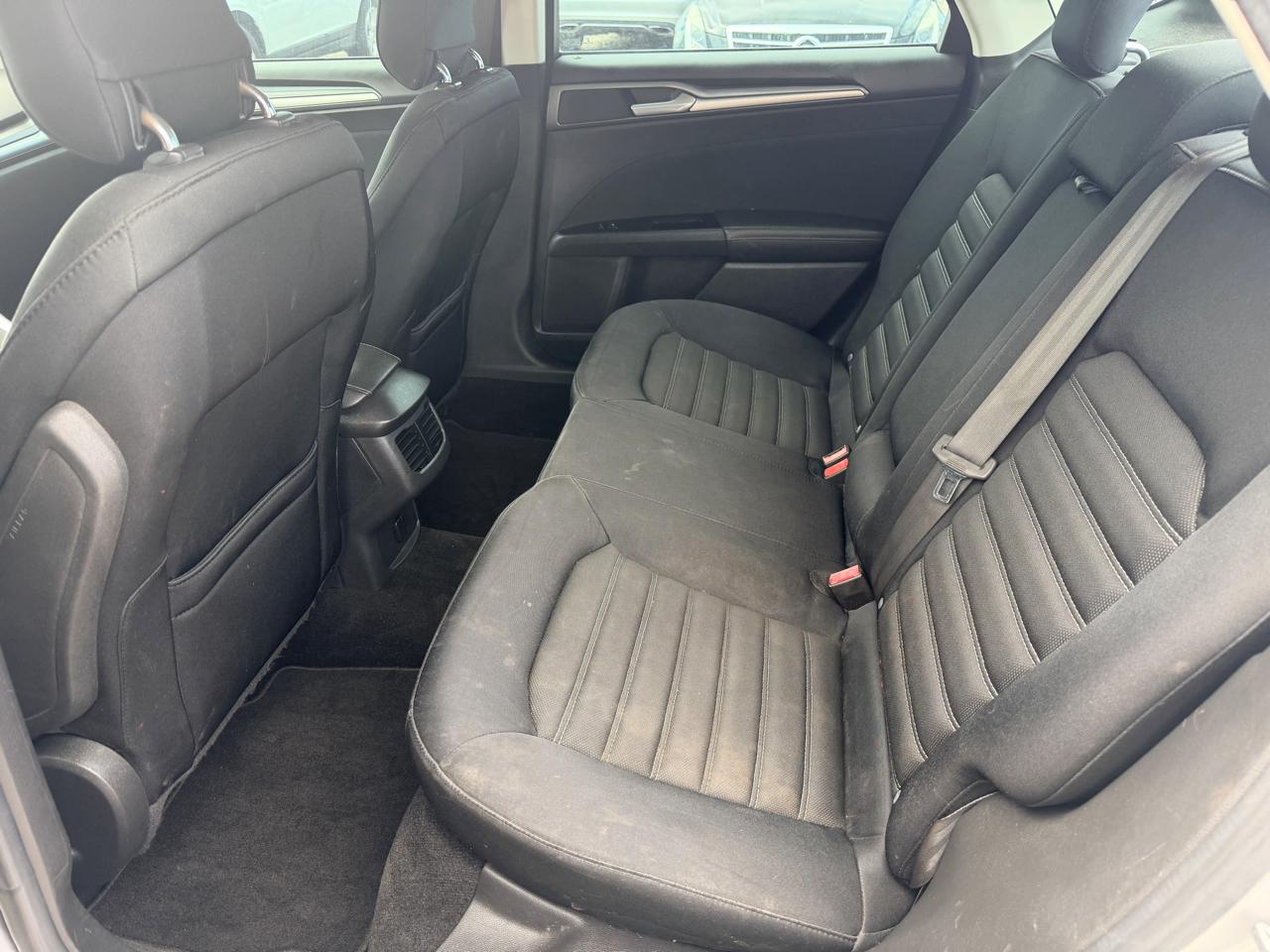 Ford Fusion SE 2013