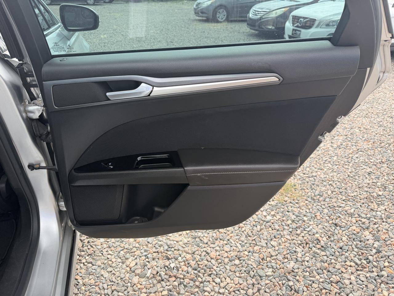 Ford Fusion SE 2013