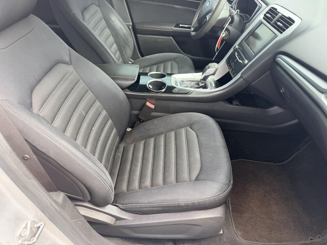 Ford Fusion SE 2013